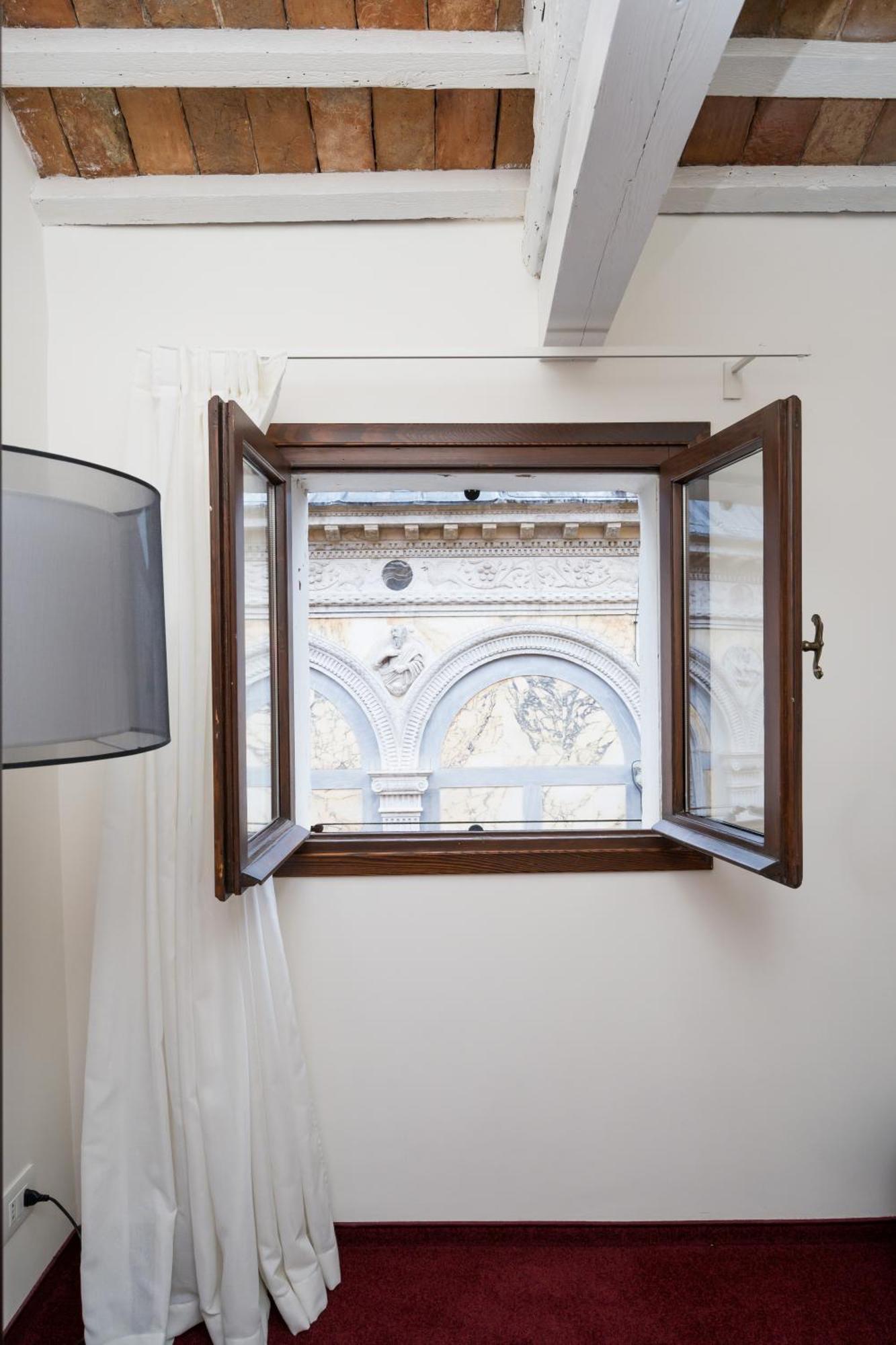 ונציה Palazzo Miracoli Apartments מראה חיצוני תמונה